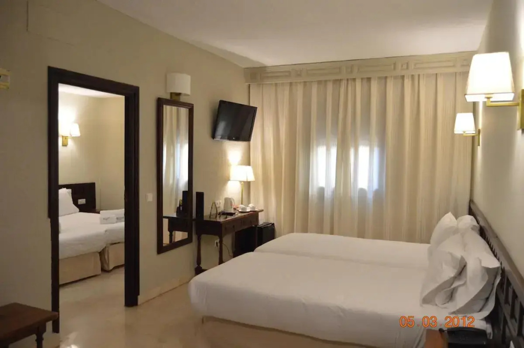 Hotel Sercotel Alfonso VI - Chambres