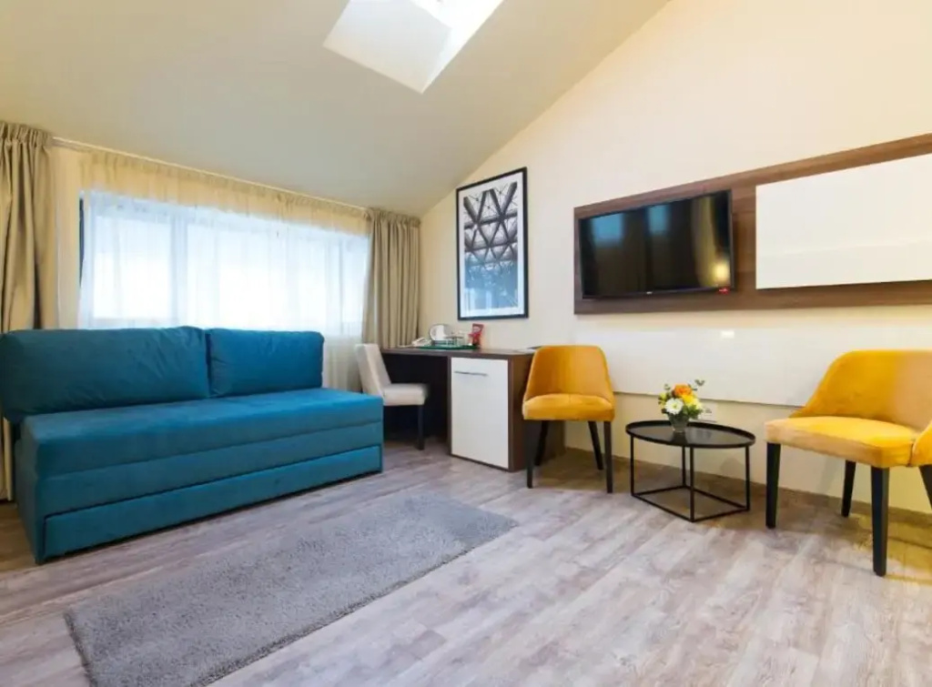 Superior Double room (full double bed)