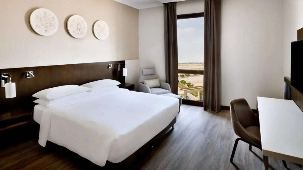 1 Bedroom Double M Club Lounge Access Suite (full double bed)