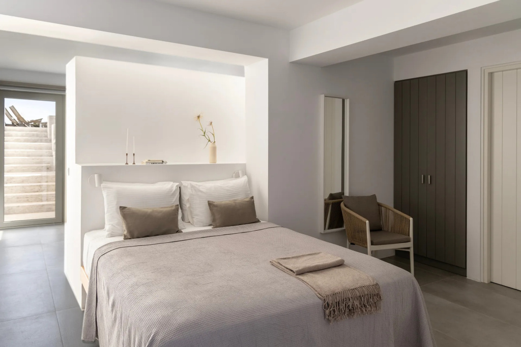 Superior Double Suite (full double bed)