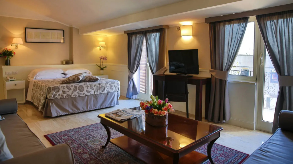 Superior Double room with panoramic view (full double bed)