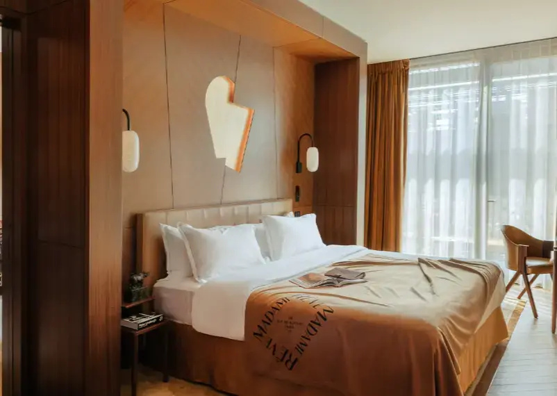 Grand Double Suite (full double bed)