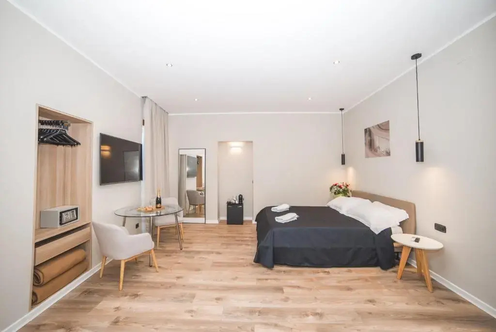 In Dependance Double room (full double bed)