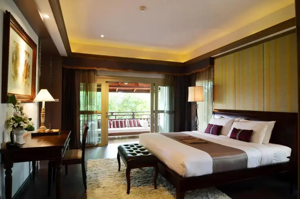 Double Junior Suite with Jacuzzi with balcony full double bed