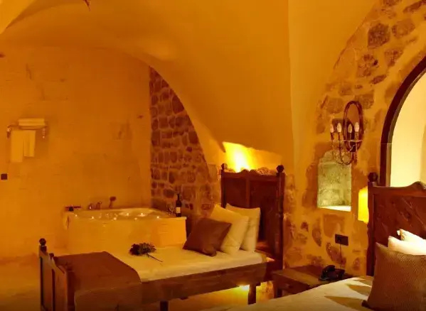 Double Suite (full double bed)