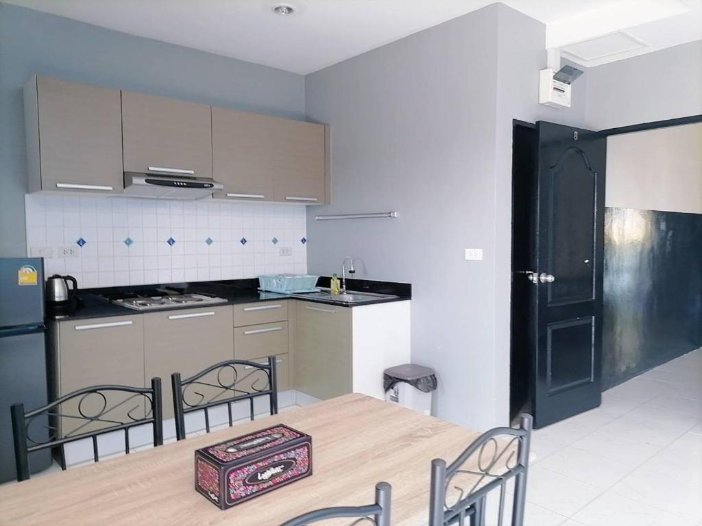 Двухместный номер Deluxe двуспальная кровать в Karon Studio Apartment