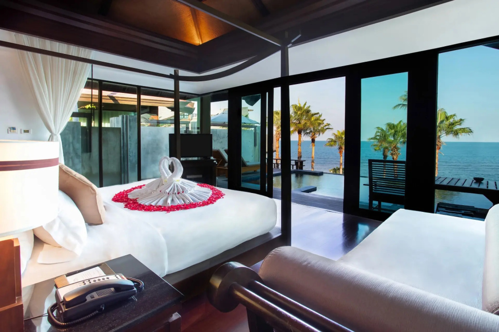 Beachside Pool Villa with sea view