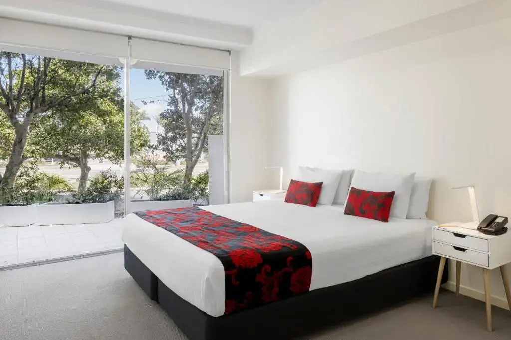 2 Bedrooms Mobility Accessible Quadruple Apartment