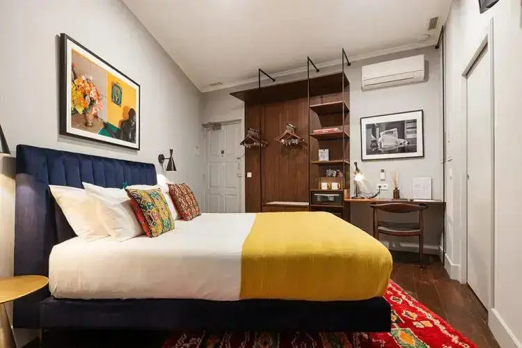 Deluxe Patio Four Double room with balcony (full double bed)