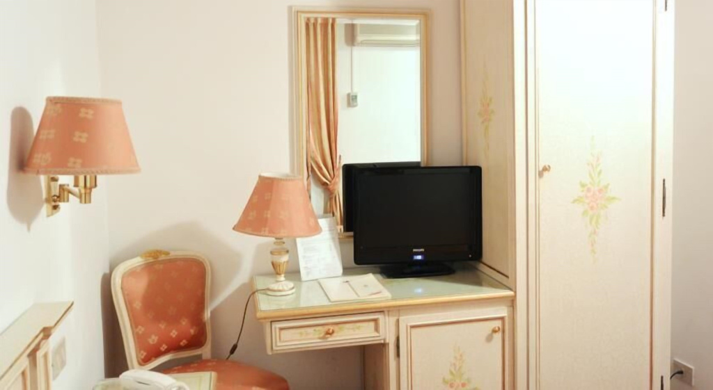 Hotel Ambassador Tre Rose - Chambres