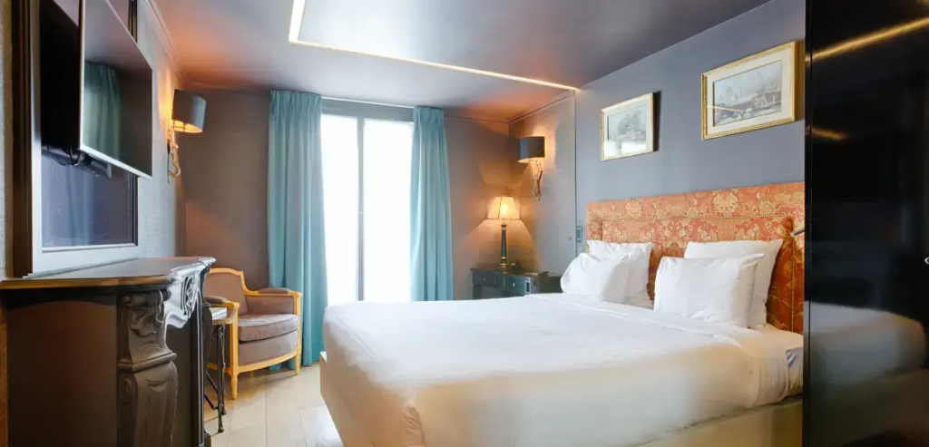 Deluxe Double room (full double bed)