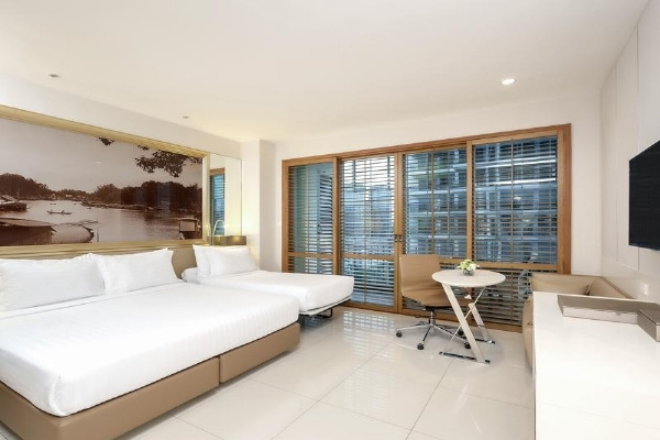 Deluxe Double room with balcony (twin beds)