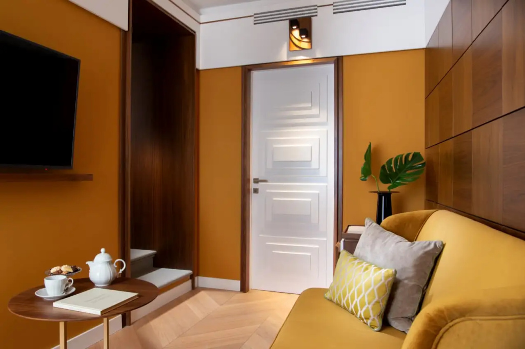 Deluxe Double Junior Suite (full double bed)