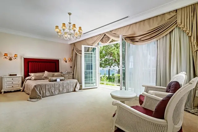 Deluxe Villa