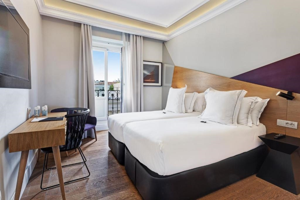 One Shot Deluxe Premium Double room (twin beds)
