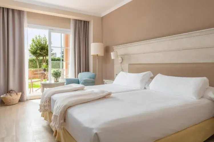 Double room (twin beds)