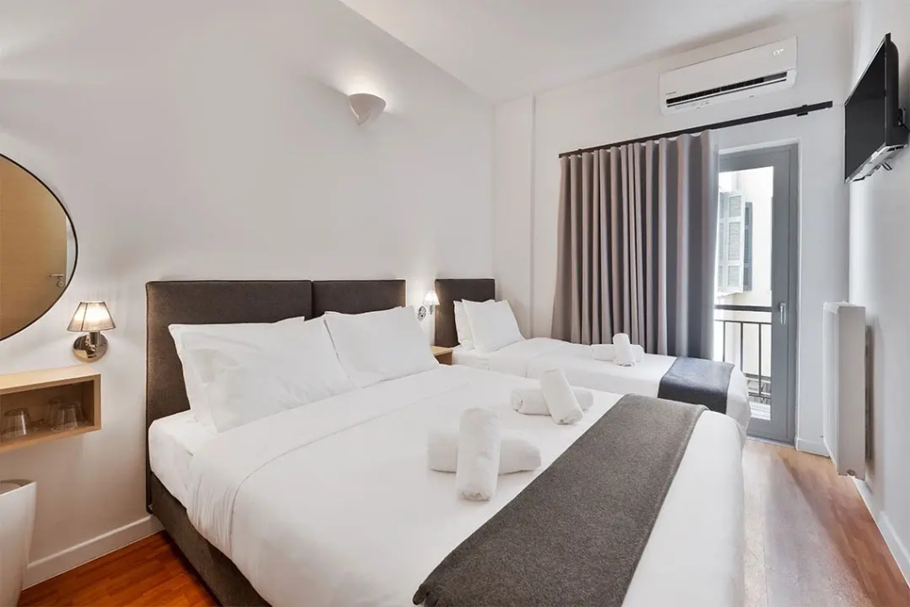 Triple room