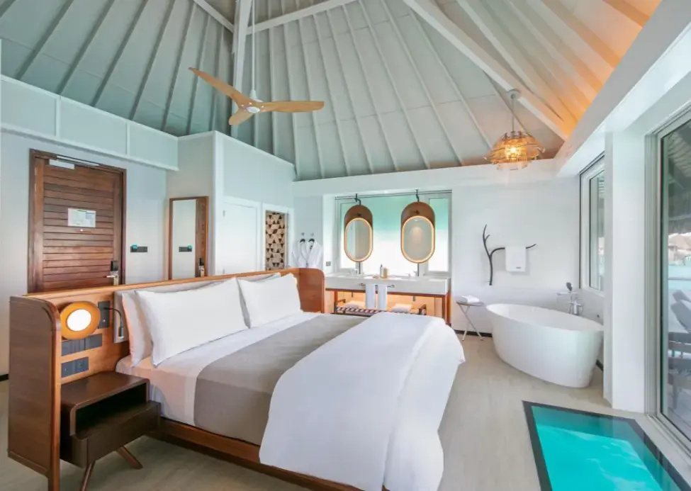 Overwater Double Bungalow Island View (full double bed)