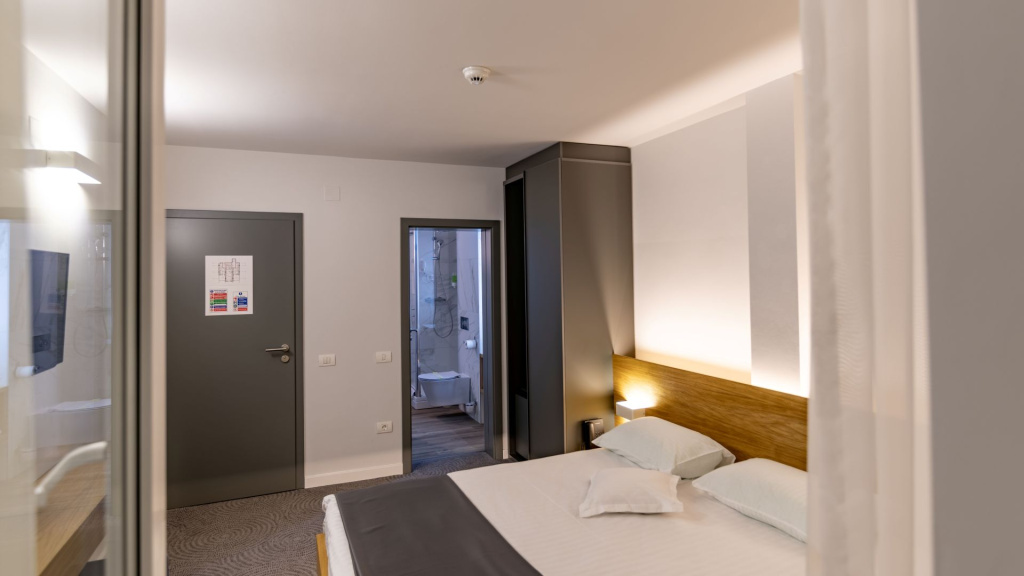Terrace Double room (full double bed)