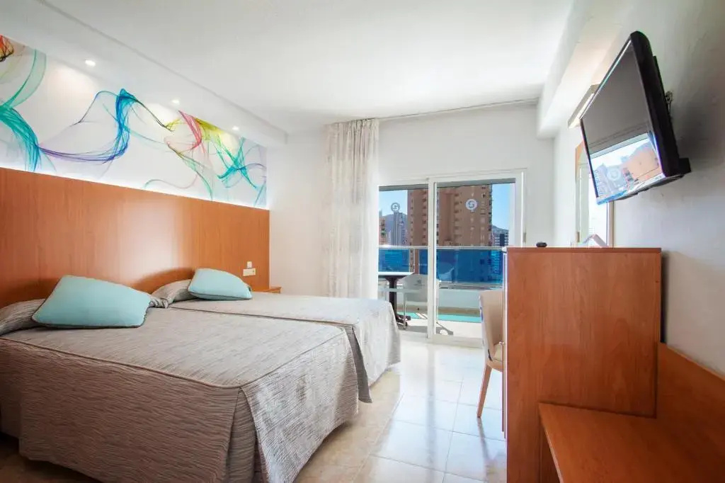 Standard Triple room