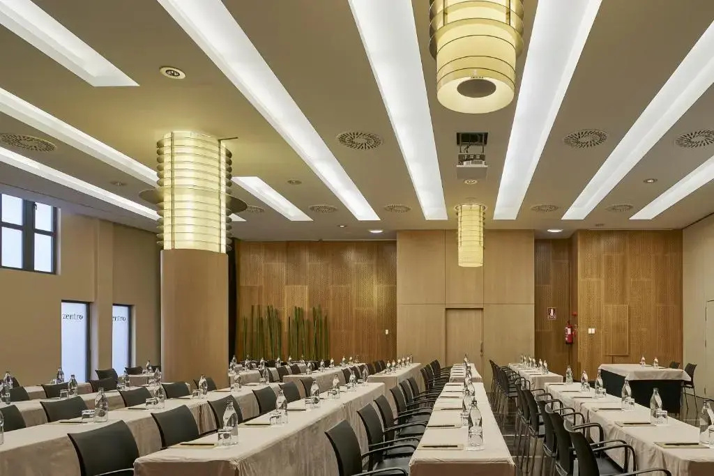 Hotel Vincci Zentro Zaragoza - Général