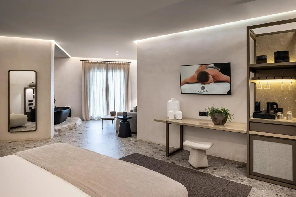 Eternal Double Suite with sea view (full double bed)