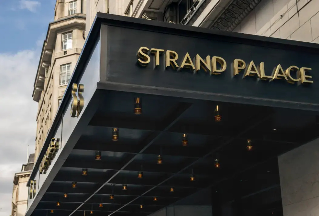 Strand Palace Hotel — фото