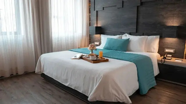 With Antique Bathtub Double Suite (full double bed)