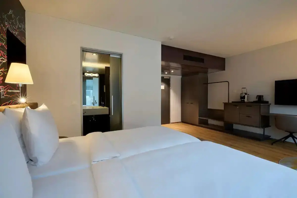 Premium Double room (full double bed)