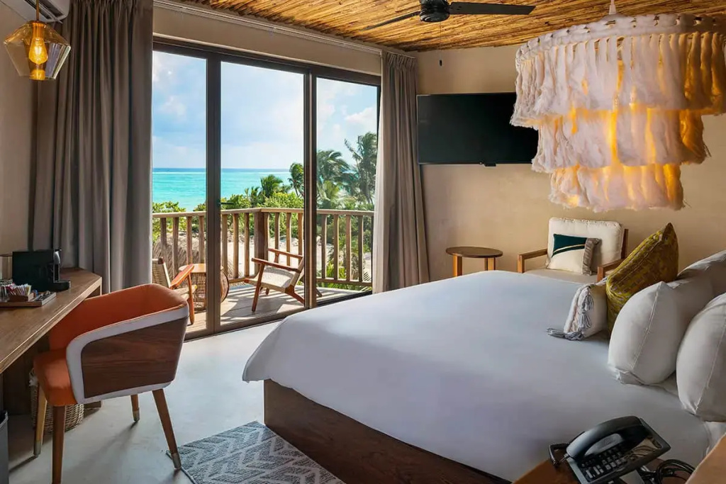 Rooftop Double Suite (full double bed)