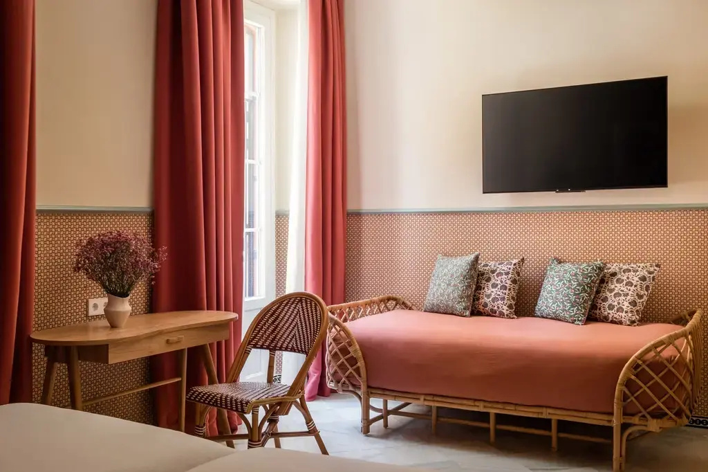 Superior Double room (full double bed)