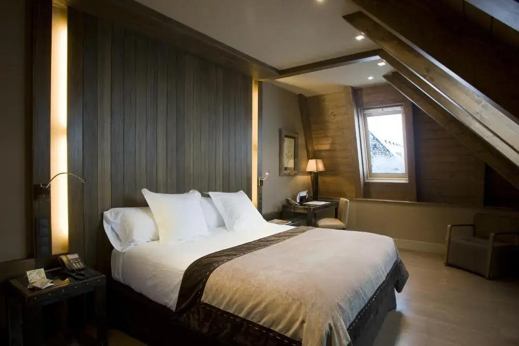 Hotel Val De Neu - Chambres