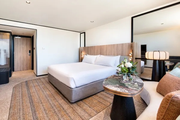 Premier Double room with river view (full double bed)