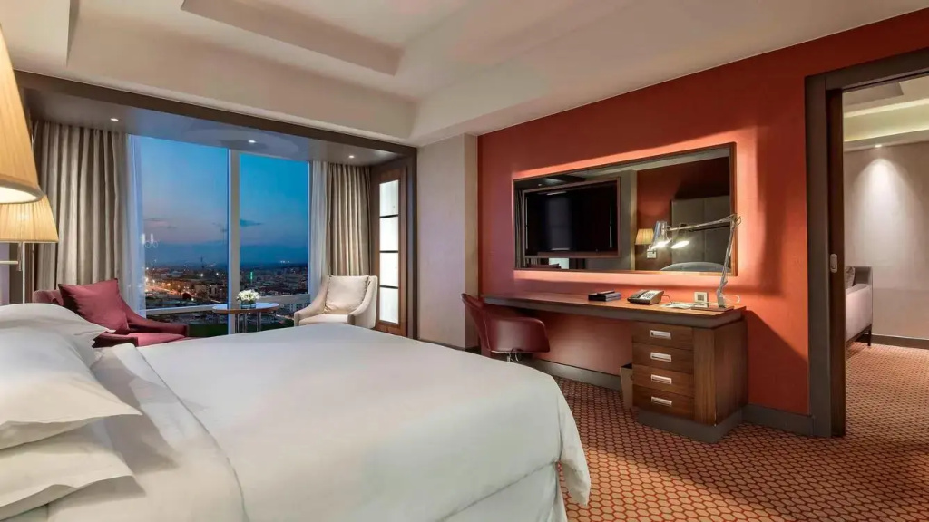 1 Bedroom Executive Double Club Level Suite (full double bed)