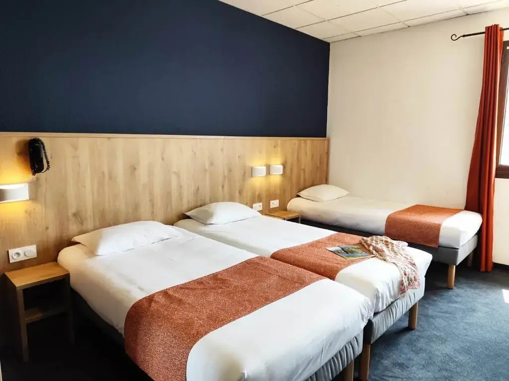 Triple room