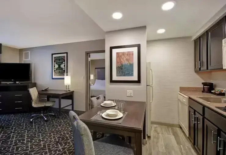 Homewood Suites by Hilton Edgewater - Chambres