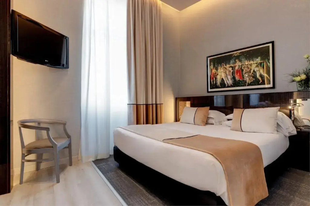Deluxe in an Annex Building 100 meters Away Double Suite (full double bed)