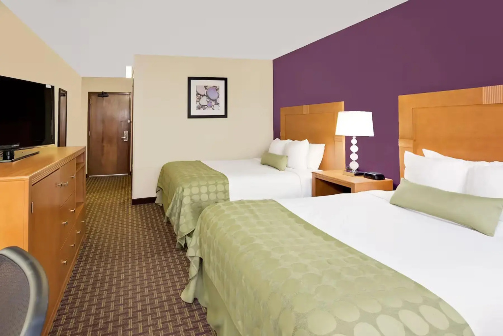 Ramada by Wyndham Marquette - Chambres