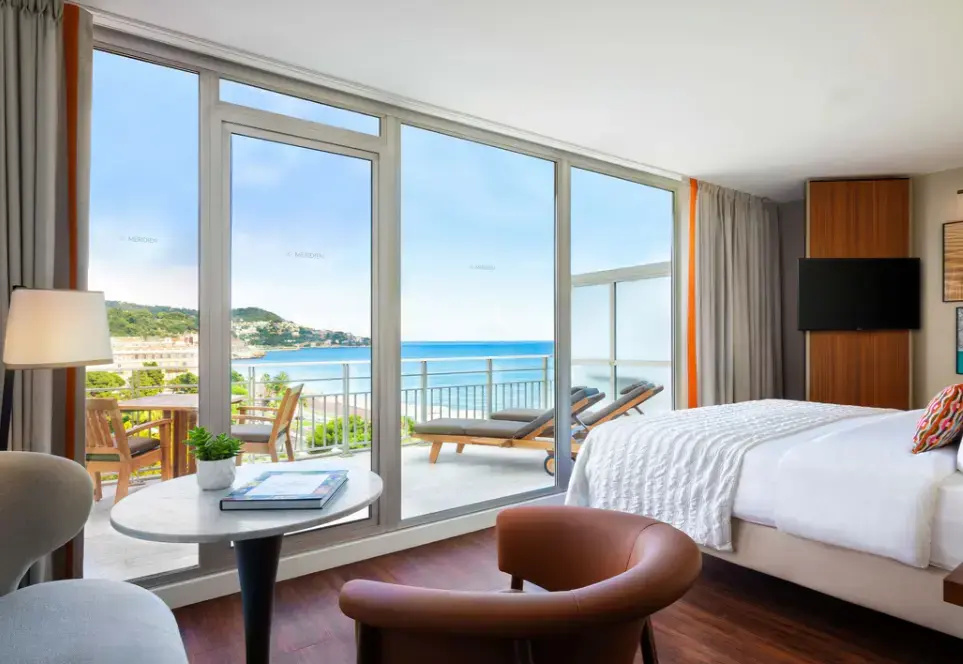 Executive Double room with partial garden and sea view (full double bed)