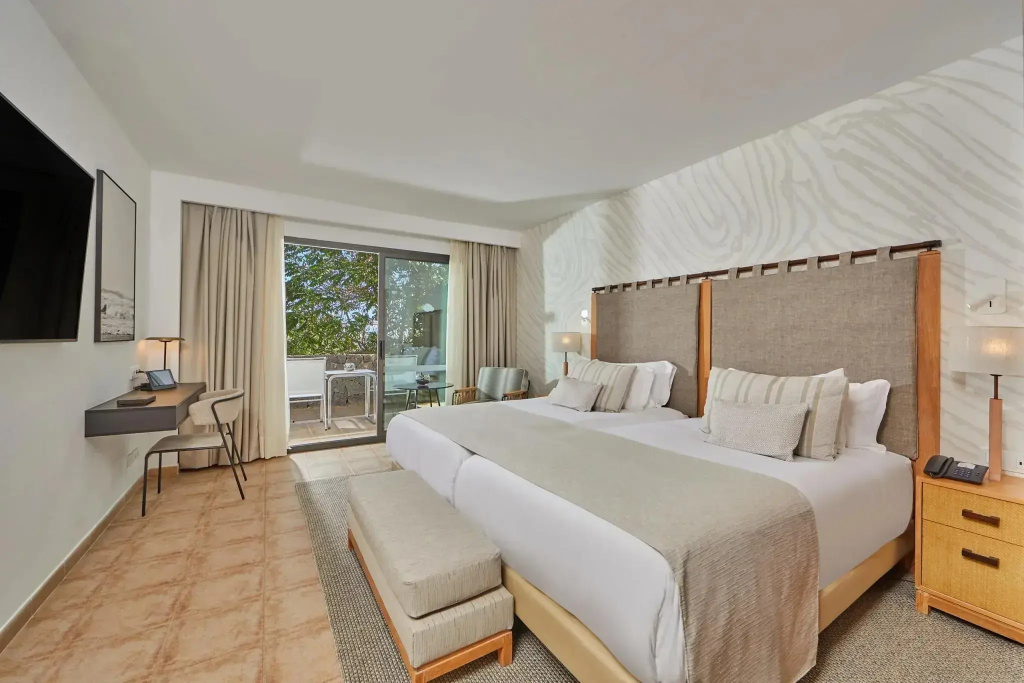 Double room with ocean view (twin beds)