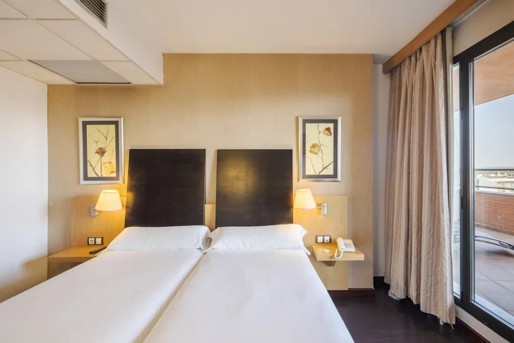 Superior Cathedral view Double room (twin beds)