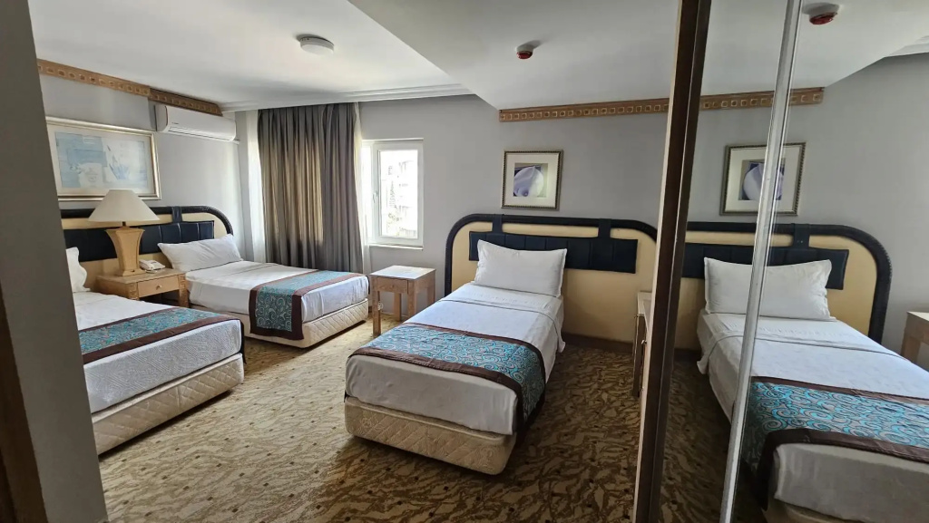 Standard Quadruple room
