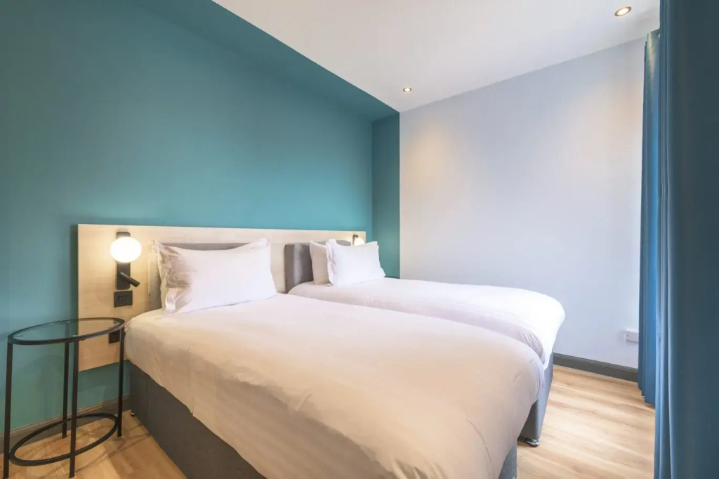 Holyrood Aparthotel - Chambres