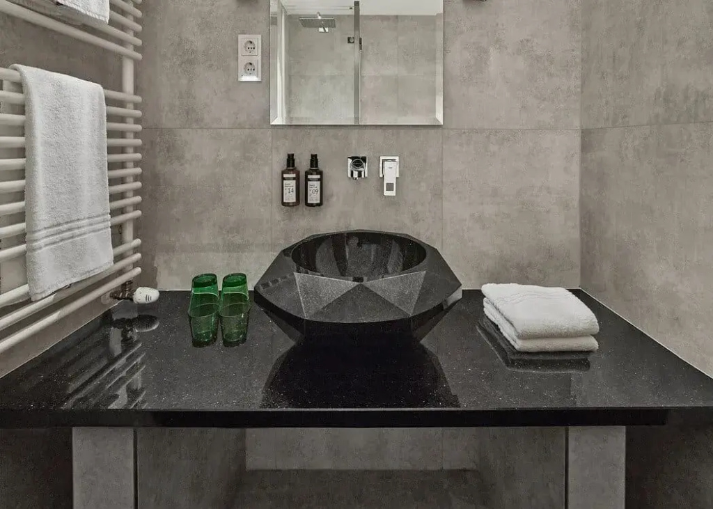 Hotel Schwarzer Adler - Chambres