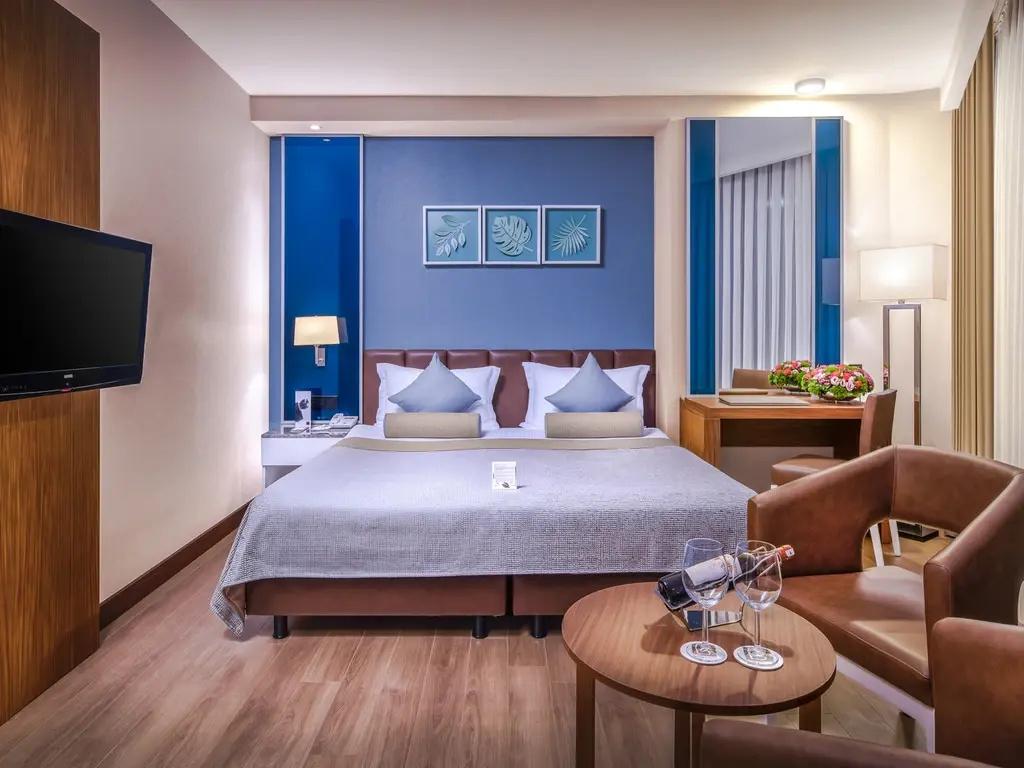 Deluxe room with french balcony