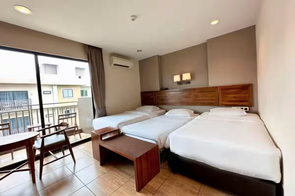 The Mangrove Hotel Room Type - Triple Room with Balcony