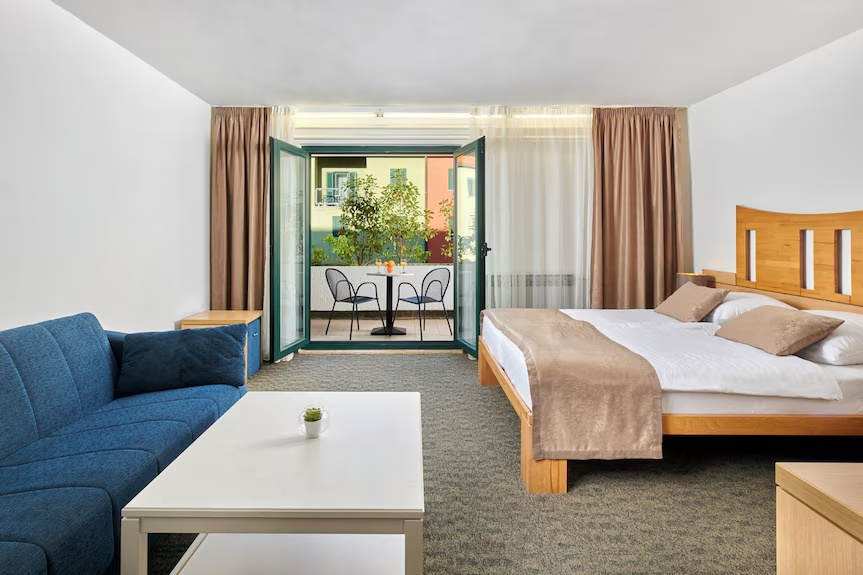 Superior Double Junior Suite with balcony (full double bed)