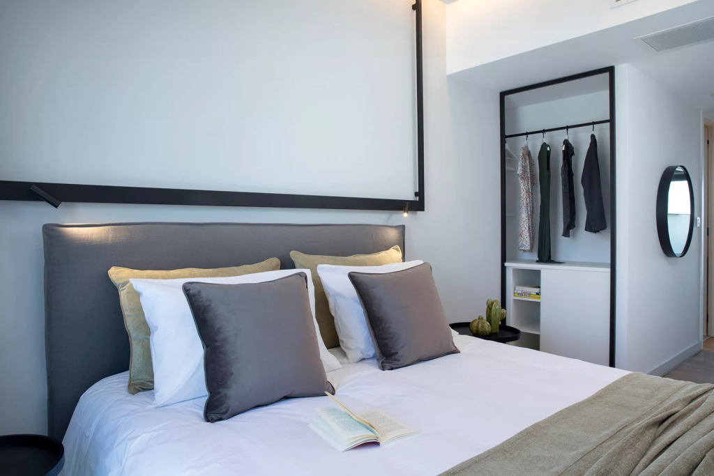 Double Suite with sea view (full double bed)