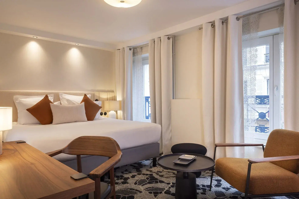 Deluxe Double room (full double bed)