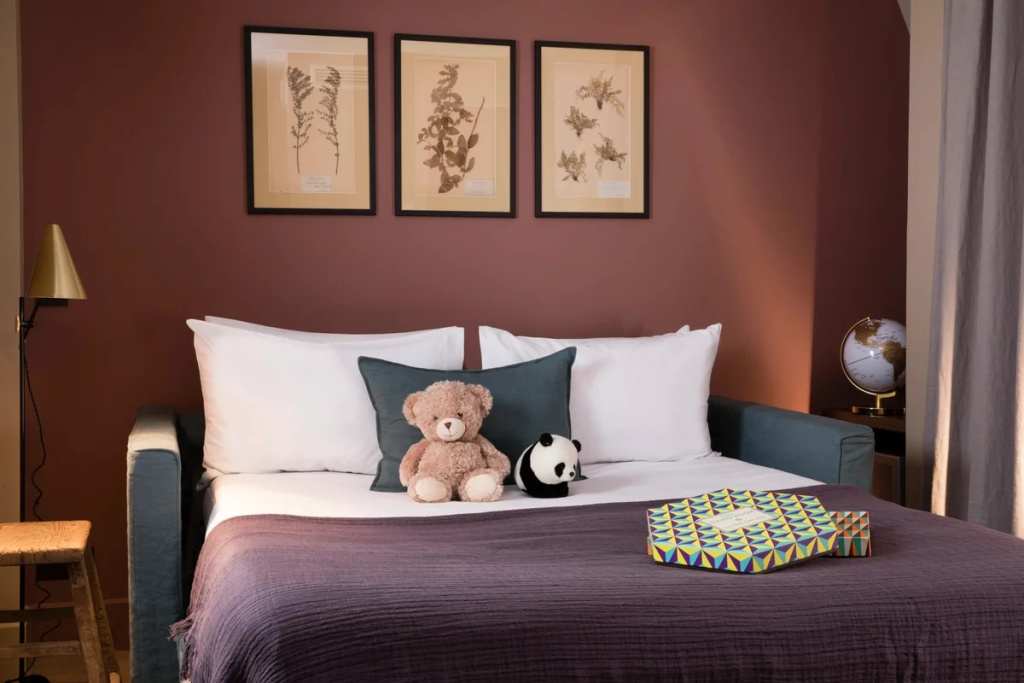 Family Double Suite (full double bed)